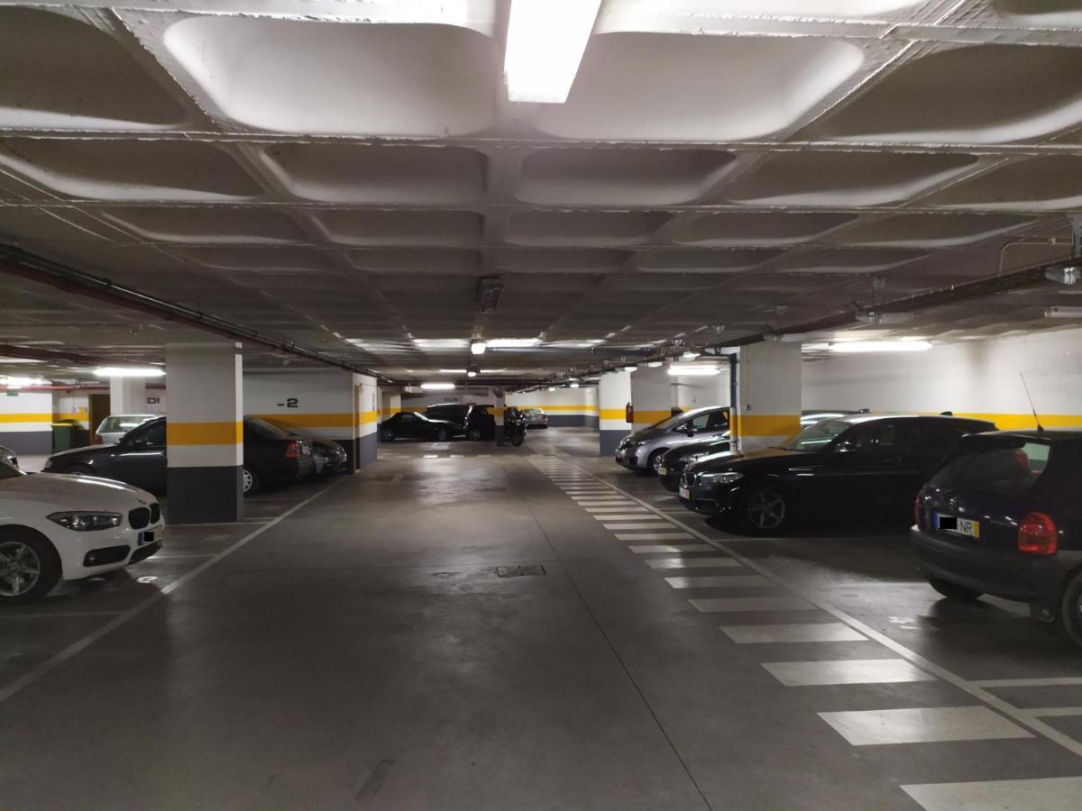 Lisbon Relax Pool Apartment - Free Parking Garage Exterior foto