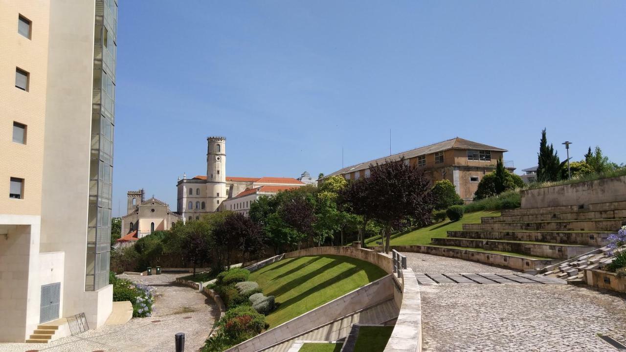 Lisbon Relax Pool Apartment - Free Parking Garage Exterior foto